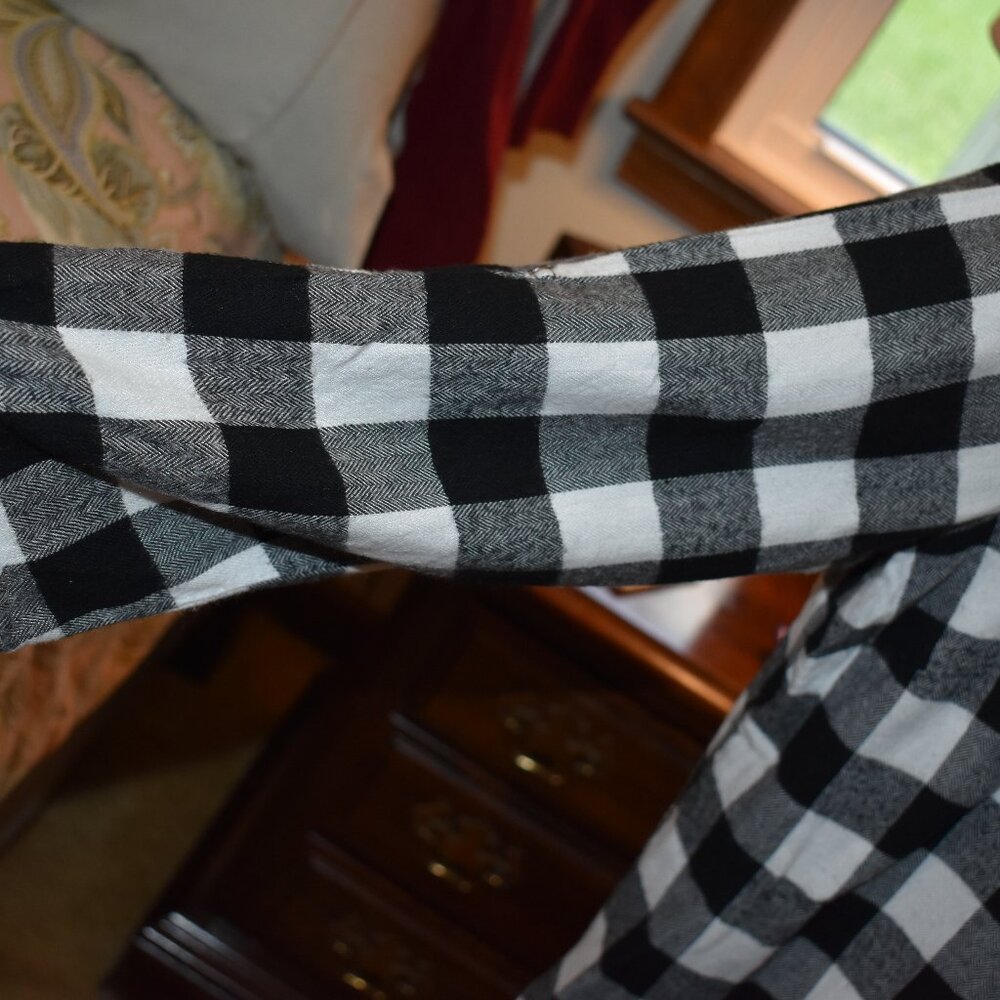 shirt - Picture 3 of 6